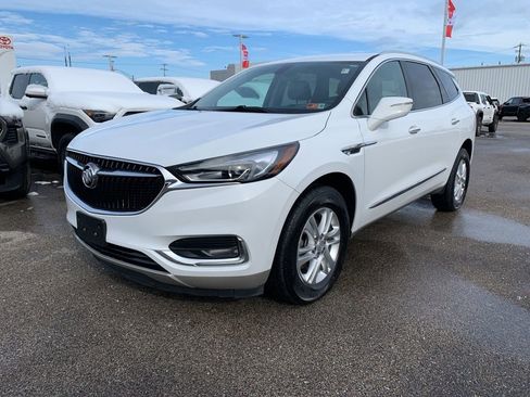 Used 2020 Buick Enclave Essence image 7