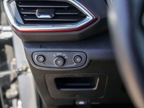 Used 2021 Chevrolet TrailBlazer RS w/ Convenience Package image 15