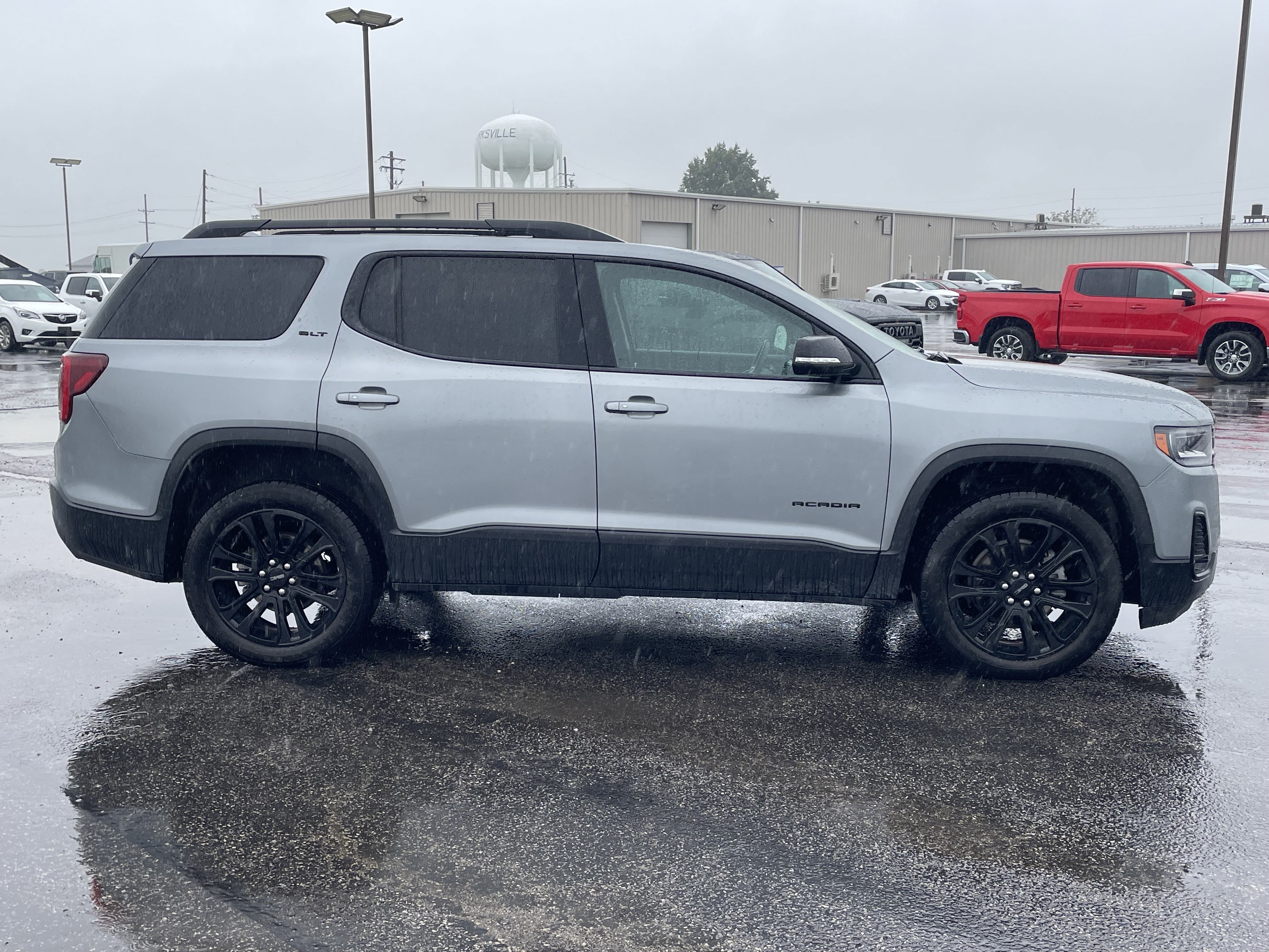 Used 2023 GMC Acadia SLT w/ Elevation Edition AWD/4WD image 2