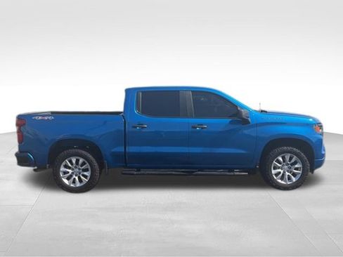 Certified 2022 Chevrolet Silverado 1500 Custom AWD/4WD image 6