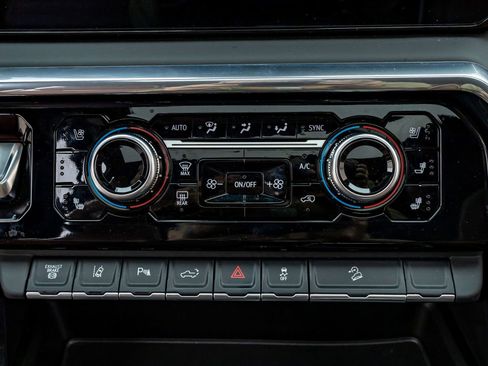 Used 2024 GMC Sierra 2500 Denali Ultimate image 26