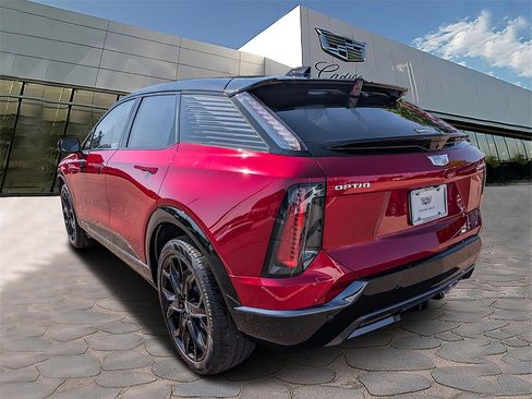 New 2025 Cadillac Optiq Sport 2 w/ LPO, ONYX Package image 2