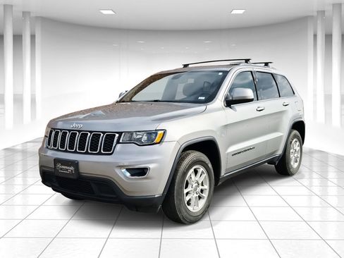 Used 2018 Jeep Grand Cherokee Laredo image 7
