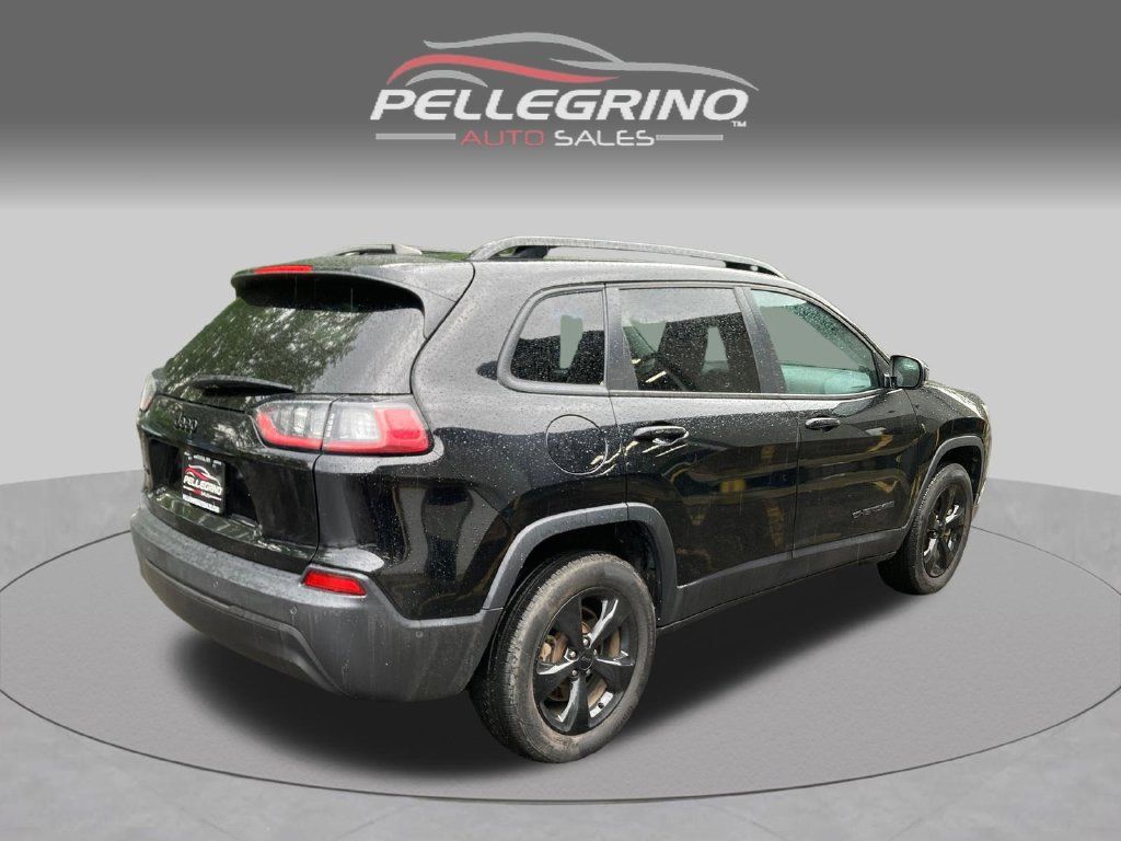 Used 2023 Jeep Cherokee Altitude Lux w/ Elite Group AWD/4WD image 7