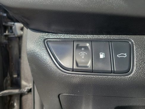 Used 2022 Genesis G70 3.3T image 18