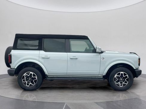 Used 2024 Ford Bronco Outer Banks image 7