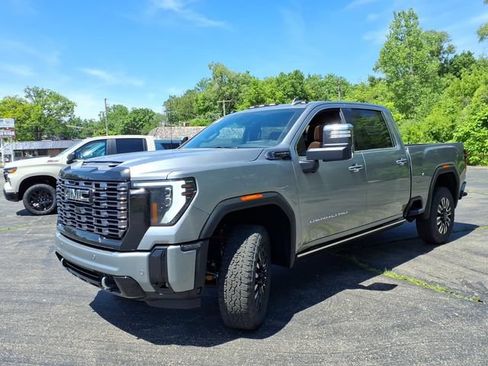 New 2026 GMC Sierra 2500 Denali Ultimate AWD/4WD image 13