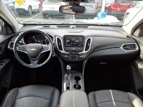 Used 2020 Chevrolet Equinox Premier image 17