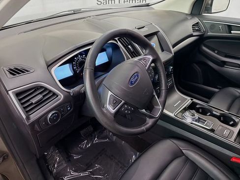 Certified 2019 Ford Edge SEL w/ Equipment Group 201A FWD image 9