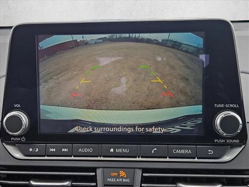 Used 2025 Nissan Altima 2.5 SV image 16