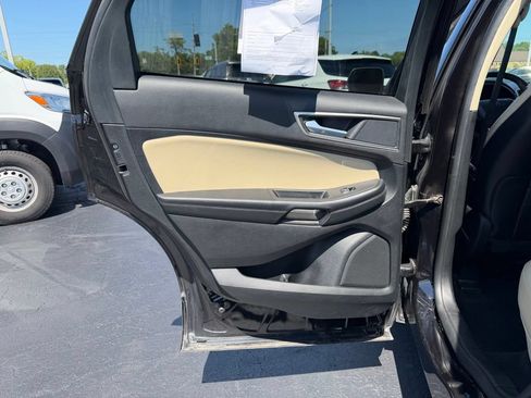 Used 2024 Ford Edge SEL AWD/4WD image 18
