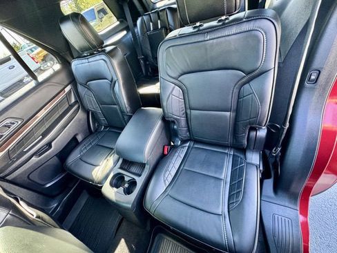 Used 2018 Ford Explorer Platinum AWD/4WD image 14