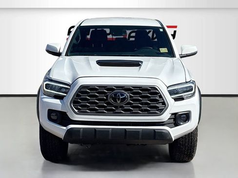Used 2023 Toyota Tacoma TRD Off-Road w/ Advanced Technology Package AWD/4WD image 2