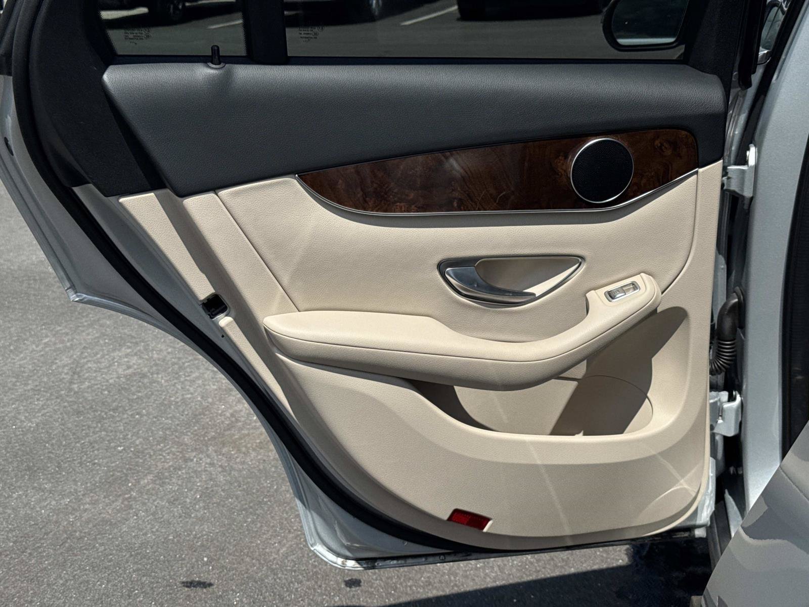 Used 2019 Mercedes-Benz GLC 300 image 13