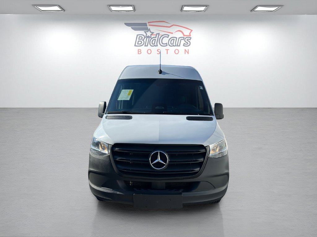 Used 2025 Mercedes-Benz Sprinter 2500 image 2
