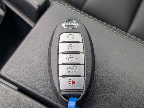 Used 2021 Nissan Rogue SL FWD image 32