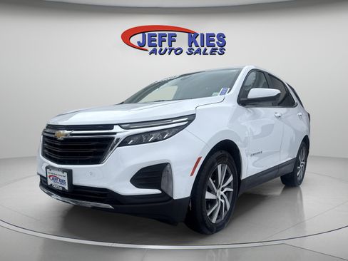 Used 2023 Chevrolet Equinox LT image 1