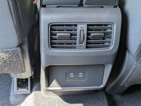 Used 2026 Nissan Rogue SV FWD image 28