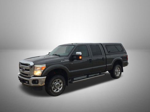 Used 2016 Ford F250 XLT w/ XLT Premium Package AWD/4WD image 2