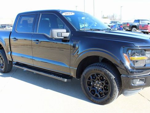 Used 2024 Ford F150 XLT w/ XLT Black Appearance Package image 3