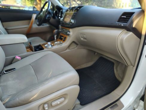 Used 2009 Toyota Highlander Limited image 30