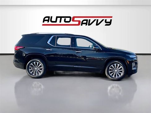 Used 2023 Chevrolet Traverse Premier image 8