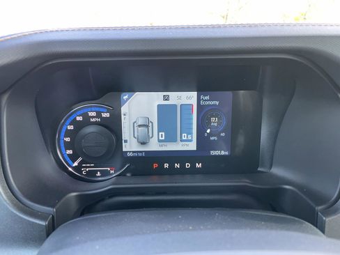 Used 2024 Ford Bronco Badlands image 18