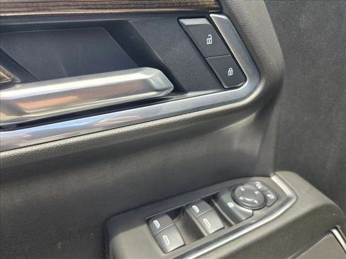 Used 2025 Chevrolet Silverado 1500 LT RWD image 12