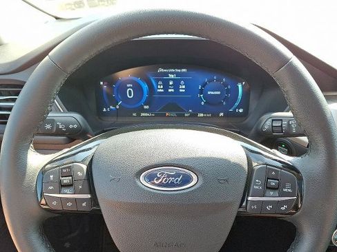 Certified 2022 Ford Escape SEL w/ Technology Package image 20