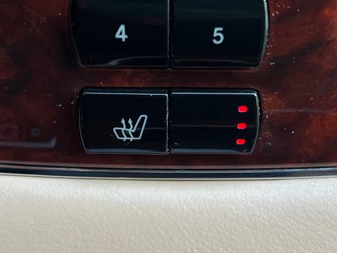 Used 2004 Maybach 57 image 48