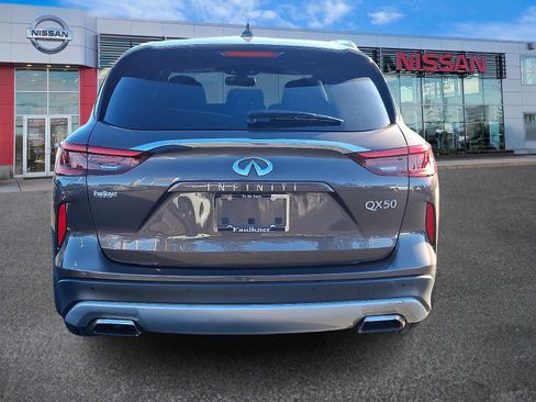 Used 2019 INFINITI QX50 Essential w/ Sensory Package image 5