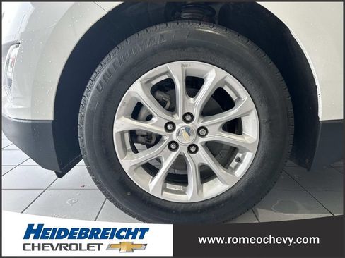 Used 2020 Chevrolet Equinox LT w/ Driver Convenience Package FWD image 7