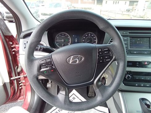 Used 2015 Hyundai Sonata SE w/ Option Group 02 image 16