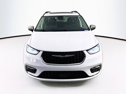 Used 2023 Chrysler Pacifica Limited