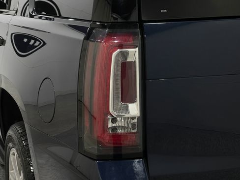Used 2018 GMC Yukon Denali AWD/4WD image 36