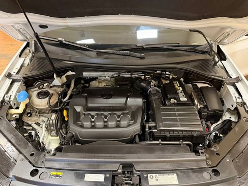 Used 2018 Volkswagen Tiguan SE FWD image 13