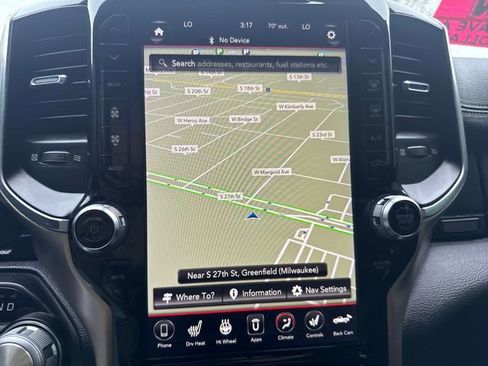 Used 2019 RAM 1500 Laramie image 33