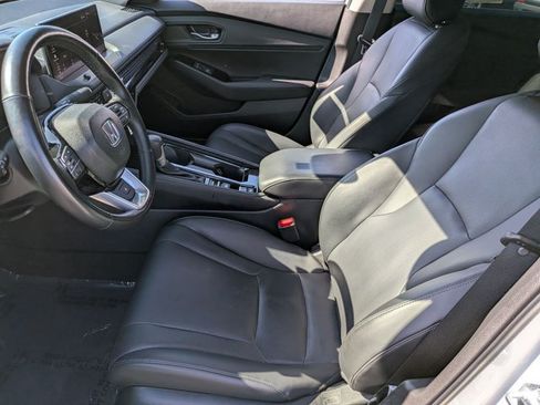 Used 2025 Honda Accord Touring image 17