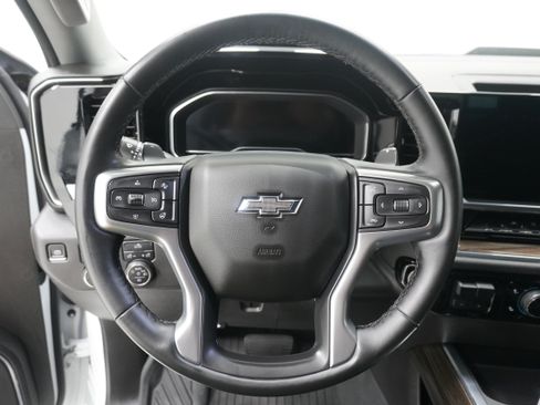 Used 2024 Chevrolet Silverado 1500 LT Trail Boss w/ Convenience Package II AWD/4WD image 18