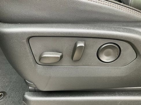 Used 2025 Chevrolet Tahoe High Country image 6