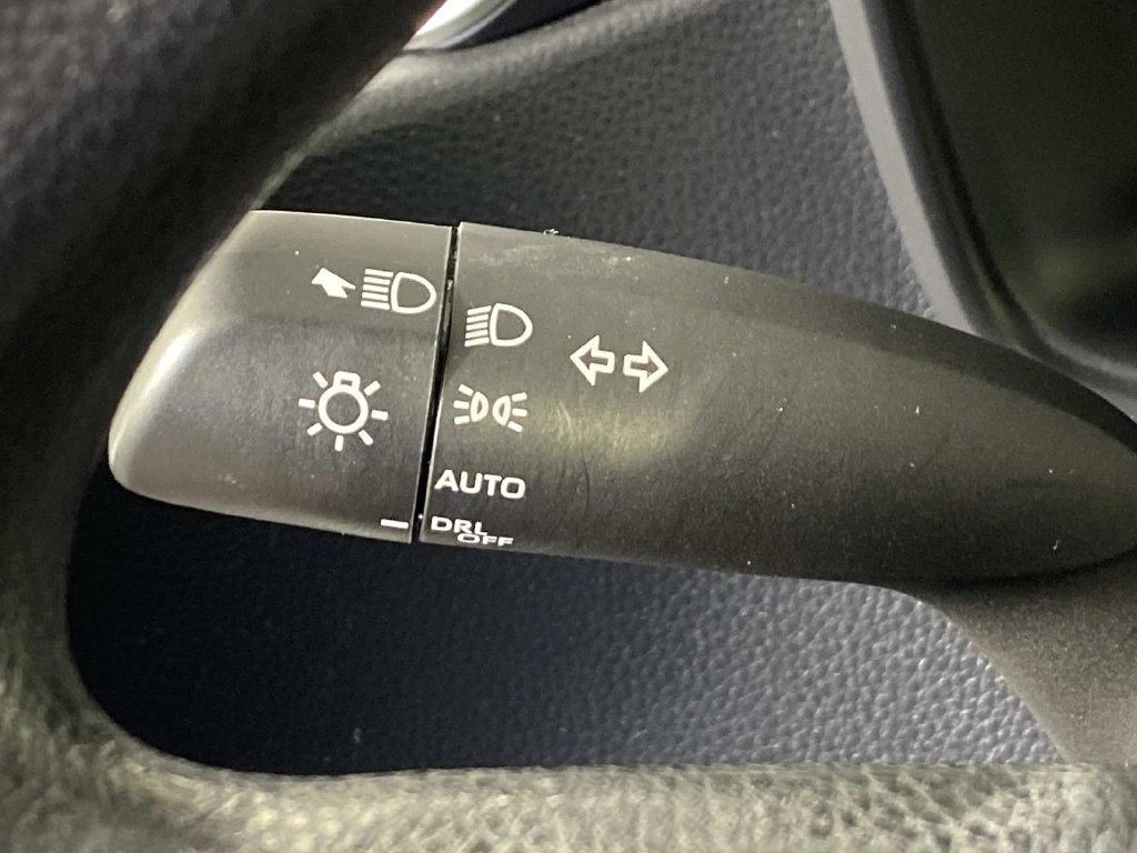 Used 2023 Toyota Corolla LE w/ Carpet Mat Package (TMS) FWD image 18