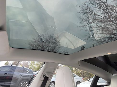 Used 2018 Tesla Model 3 Mid Range image 23