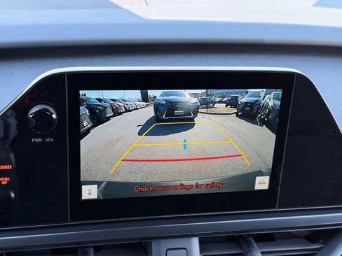 New 2026 Lexus UX 300h AWD image 18