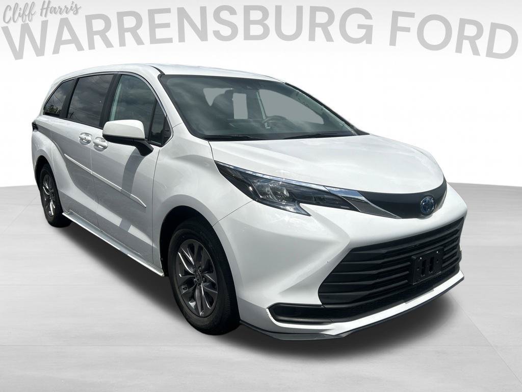 Used 2025 Toyota Sienna LE AWD/4WD 360° Tour