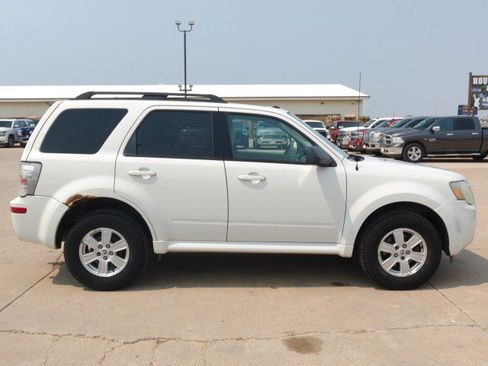 Used 2010 Mercury Mariner 4WD image 5