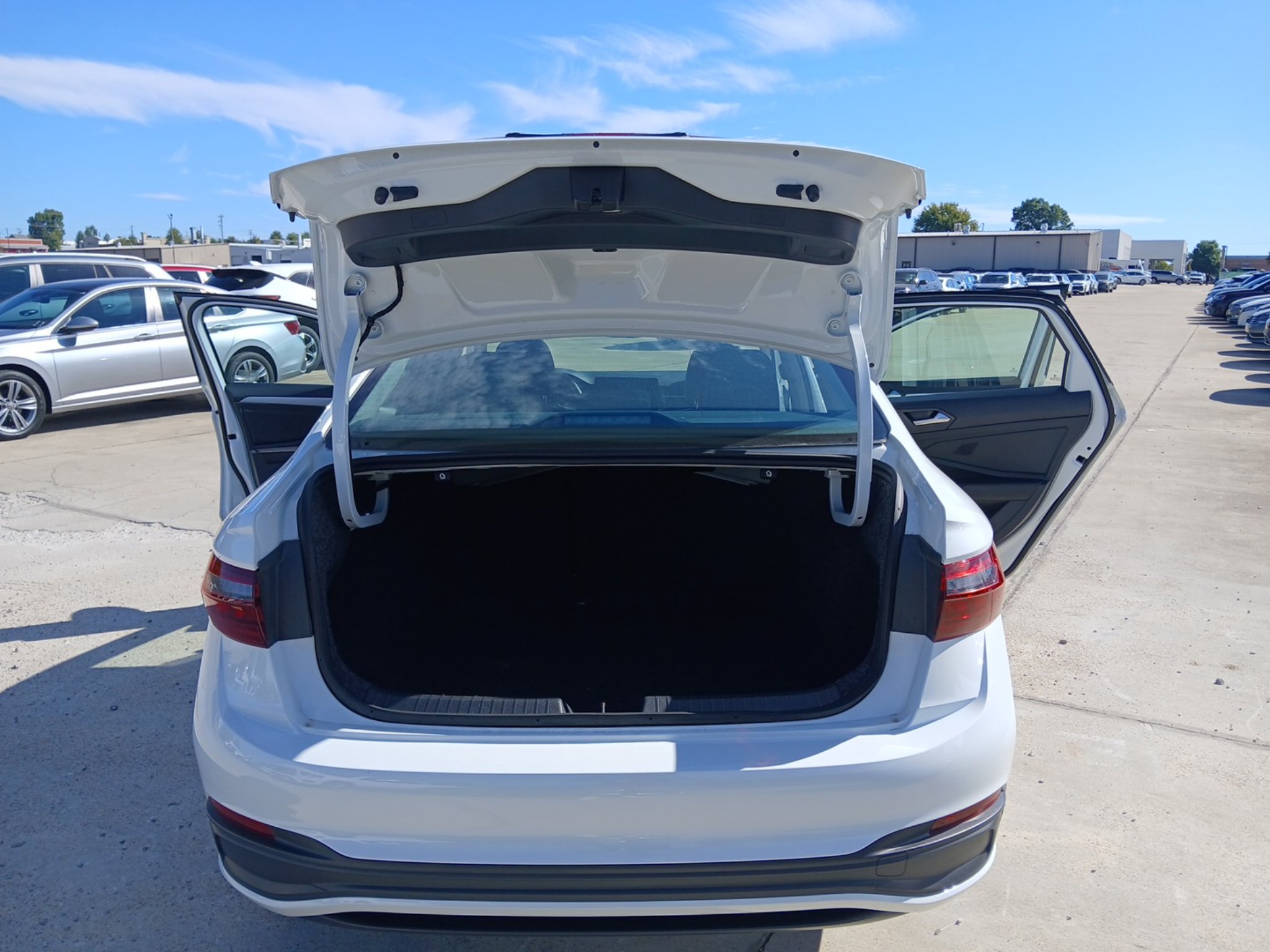 Used 2026 Volkswagen Jetta S FWD image 21