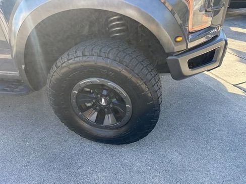 Used 2018 Ford F150 Raptor w/ Equipment Group 802A Luxury image 8