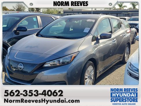 Used 2025 Nissan Leaf S FWD image 1