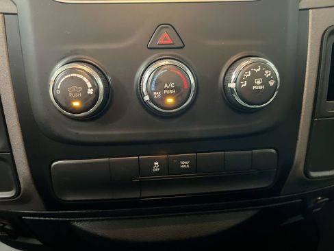 Used 2017 RAM 1500 Express RWD image 15