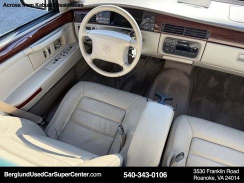 Used 1996 Cadillac De Ville Base image 19